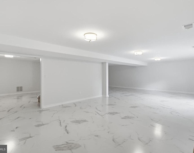 6294 Dunaway Court - Photo Thumbnail 3