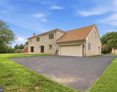6294 Dunaway Court - Photo Thumbnail 13