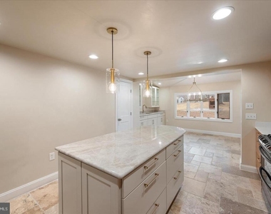 9036 Jeffery Road - Photo Thumbnail 22