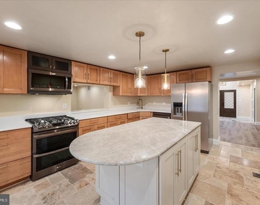 9036 Jeffery Road - Photo Thumbnail 21