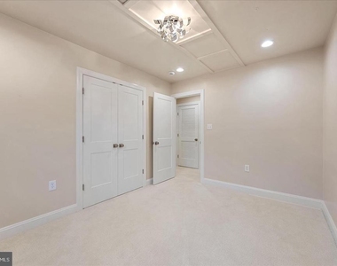 9036 Jeffery Road - Photo Thumbnail 32