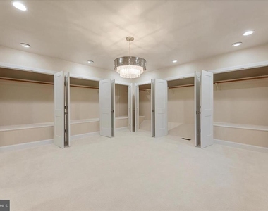 9036 Jeffery Road - Photo Thumbnail 37