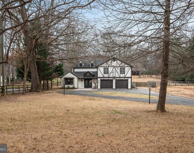 9036 Jeffery Road - Photo Thumbnail 1
