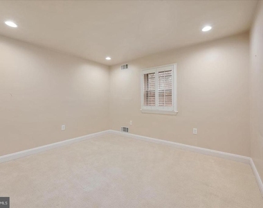 9036 Jeffery Road - Photo Thumbnail 29