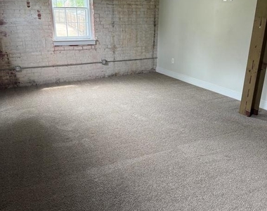 401 Princess Anne Street - Photo Thumbnail 5