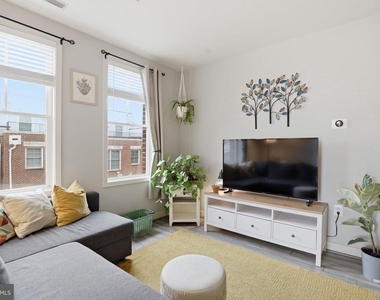 181 E Reed Avenue - Photo Thumbnail 8