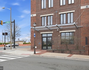 181 E Reed Avenue - Photo Thumbnail 19