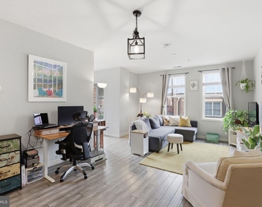 181 E Reed Avenue - Photo Thumbnail 3