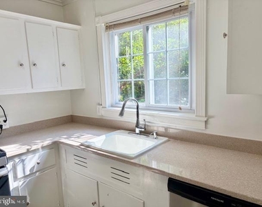 1244 Martha Custis Drive - Photo Thumbnail 9