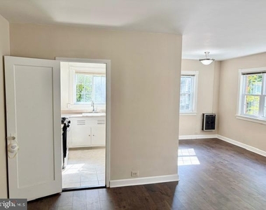 1244 Martha Custis Drive - Photo Thumbnail 7