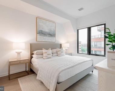 1055 N Fairfax Street - Photo Thumbnail 13