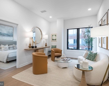 1055 N Fairfax Street - Photo Thumbnail 5