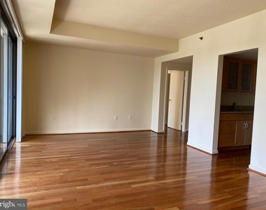 1530 Key Boulevard - Photo Thumbnail 2