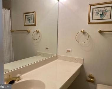 1530 Key Boulevard - Photo Thumbnail 8