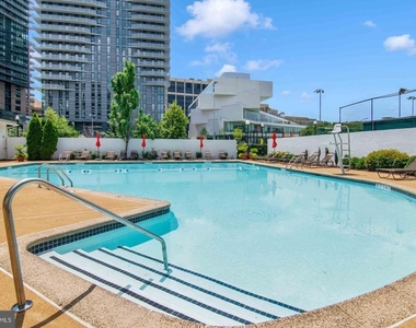 1530 Key Boulevard - Photo Thumbnail 11