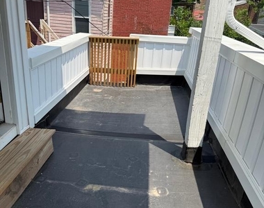 238 E Philadelphia Street - Photo Thumbnail 9