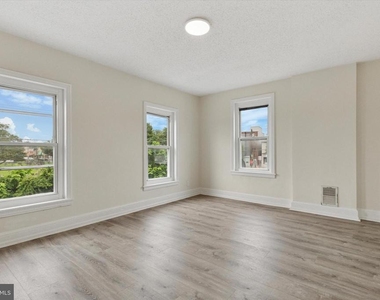 511 Conarroe Street - Photo Thumbnail 7