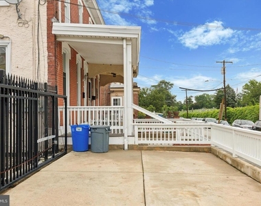 511 Conarroe Street - Photo Thumbnail 1