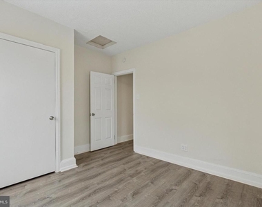 511 Conarroe Street - Photo Thumbnail 4