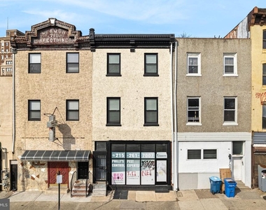 709 W Girard Avenue - Photo Thumbnail 1