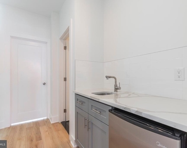 2410 W Master Street - Photo Thumbnail 14