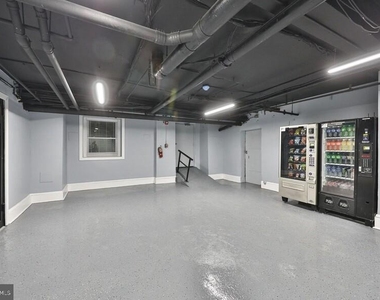 4247 Locust Street - Photo Thumbnail 37