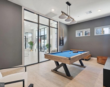 720 W Thompson Street - Photo Thumbnail 20