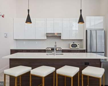 720 W Thompson Street - Photo Thumbnail 26