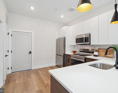 720 W Thompson Street - Photo Thumbnail 8