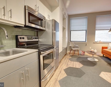 42 S 15th Street - Photo Thumbnail 2