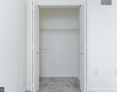 303 Vine Street - Photo Thumbnail 13