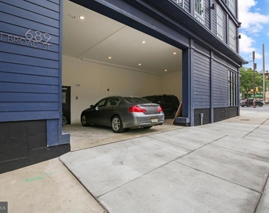 689 N Broad Street - Photo Thumbnail 16