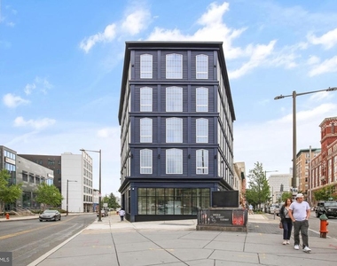 689 N Broad Street - Photo Thumbnail 14