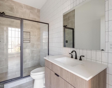 689 N Broad Street - Photo Thumbnail 8