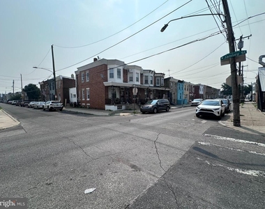 2229 E Ann Street - Photo Thumbnail 27