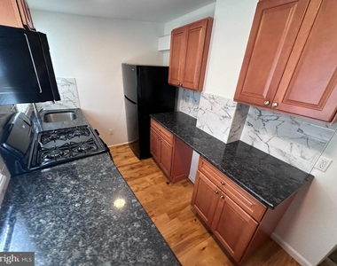 2229 E Ann Street - Photo Thumbnail 7