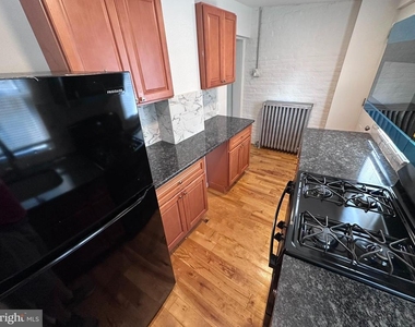 2229 E Ann Street - Photo Thumbnail 8