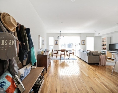 2012 Frankford Avenue - Photo Thumbnail 3