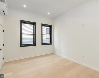 2414 Frankford Avenue - Photo Thumbnail 13
