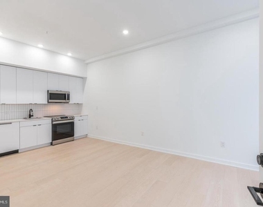 2414 Frankford Avenue - Photo Thumbnail 2