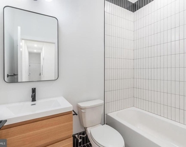 2414 Frankford Avenue - Photo Thumbnail 9