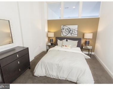 811-1 Filbert Street - Photo Thumbnail 16