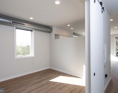 2120 E York Street - Photo Thumbnail 9