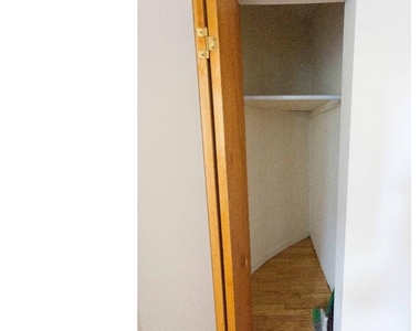 721 Spruce Street - Photo Thumbnail 3
