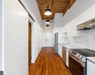 1801 N Howard Street - Photo Thumbnail 12