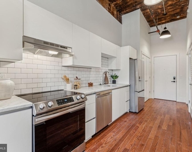 1801 N Howard Street - Photo Thumbnail 4