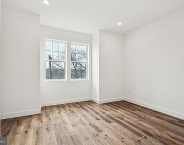2616 N 11th Street - Photo Thumbnail 8