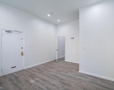 1726 Pine Street - Photo Thumbnail 5