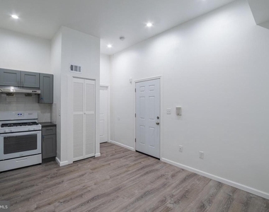 1726 Pine Street - Photo Thumbnail 2