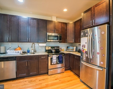1242 Point Breeze Avenue - Photo Thumbnail 3